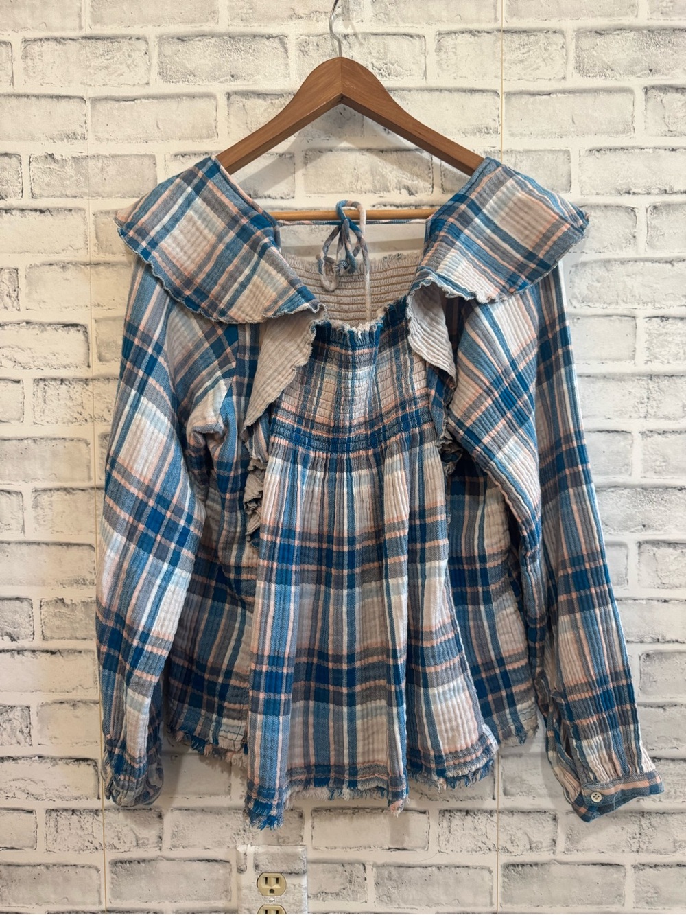 Women’s We the Free~ Free People blue/pink and white plaid ruffle shirt XS - Picture 2 of 3